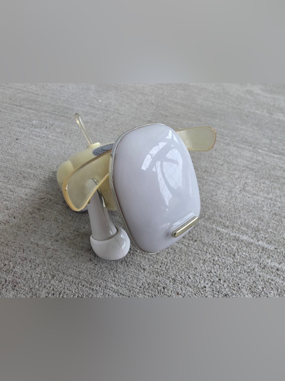 Vintage Electronic Robot Bee Toy Light Up Sound Moving Wings Battery Operated